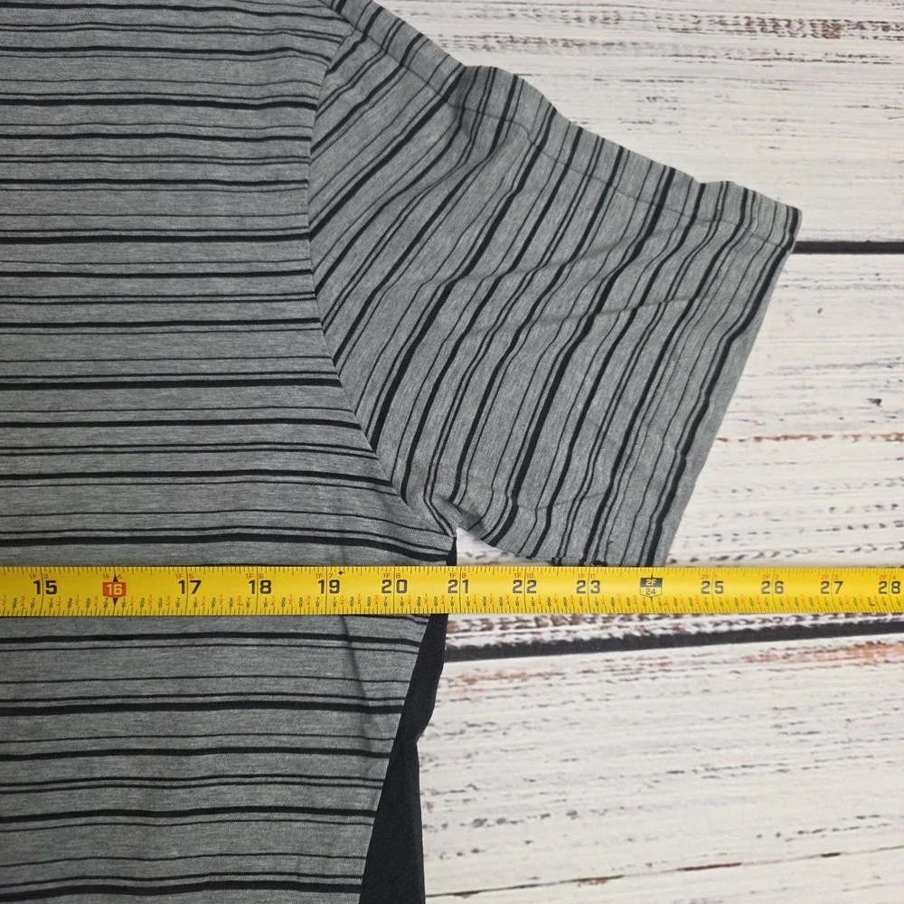 Lululemon Metal Vent Tech Short Sleeve Performance Shirt Mens Large Gray Stripes